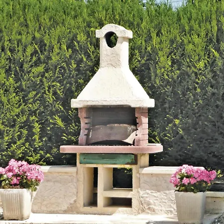 3 Bedroom Amazing In Payzac (Dordogne)