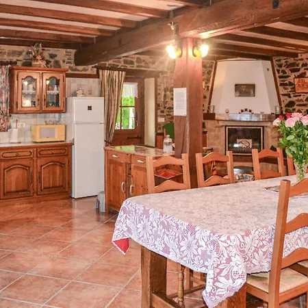3 Bedroom Amazing In Payzac (Dordogne)