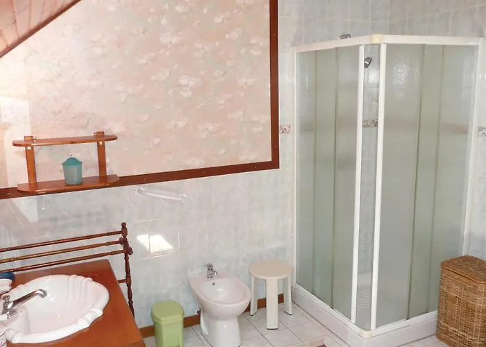 3 Bedroom Amazing In Payzac (Dordogne)