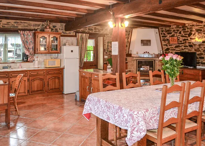 3 Bedroom Amazing In Payzac (Dordogne)